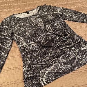 Ann Taylor top, black white print, M